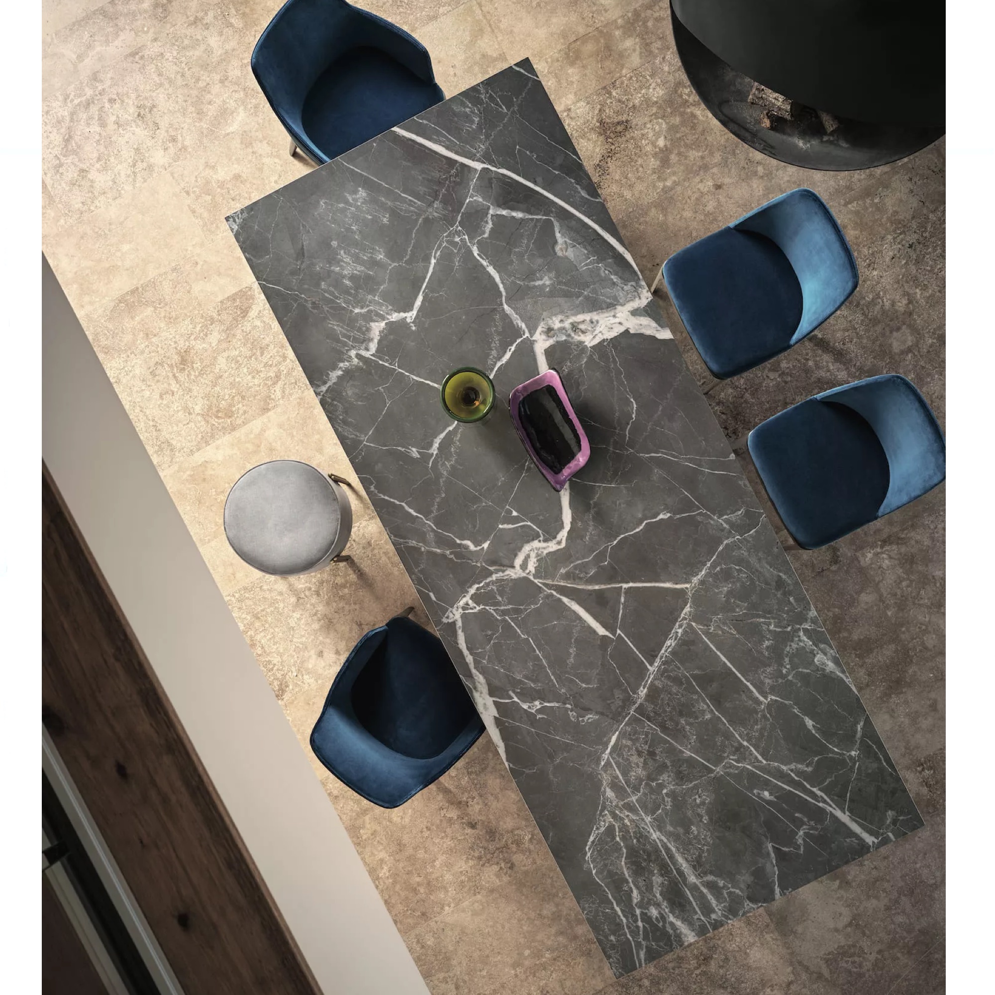 Universe XXL Dining Table